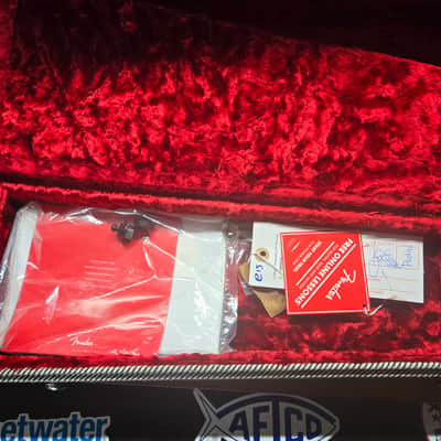 Fender Jim Root Telecaster Hard Shell case 2022 - White tweed image 19