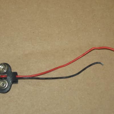 3 used genuine BOSS older battery clips (1 GRAY, early 1980s / 2 BLACK - one late from 1980s, other from 1990s) (NO pedals) - also including 2 new NON Boss battery clips, 2 extra wires, 2 pieces heat shrink tubing (AS IS / FINAL SALE- read description) image 9