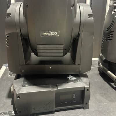 Martin Professional Mac 250 Entourages Wash - 2 Units plus Case image 2