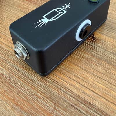 Little Black Buffer Signal Optimizer Pedal Excellent Condition with Original Box & Papers image 4