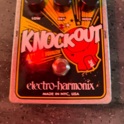 Electro-Harmonix Knockout Attack EQualizer 2008 - 2021 - Black / Yellow / Red image 2
