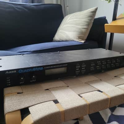 Alesis QuadraVerb 20k Bandwidth Simultaneous Digital Effects Processor 1990s - Black image 1