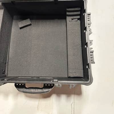 Fiasco POLYPROOF 31L Waterproof Rolling Hard Case image 5