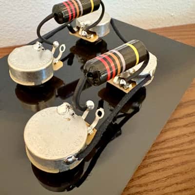 Gibson Les Paul 50s style wiring harness with new Bumblebee 0.022uF paper in oil capacitors and split long shaft pots image 3