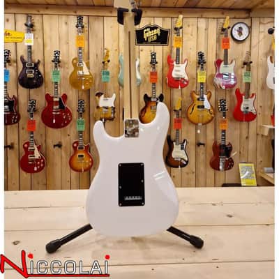 Fender American Performer Stratocaster Arctic White image 10