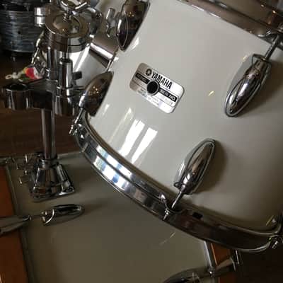 1970's Yamaha Recording Custom 9000 Series White Drum Set- image 4