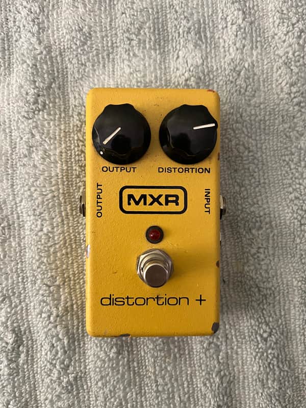 MXR M104 Distortion + 1994 - Yellow image 1