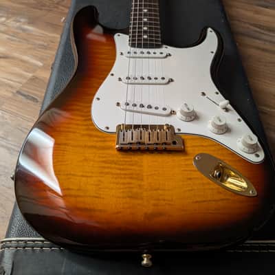 Fender Stratocaster 50th Anniversary Limited Edition Electric Guitar 1996 Flamed Sunburst W/OHSC & Candy image 5