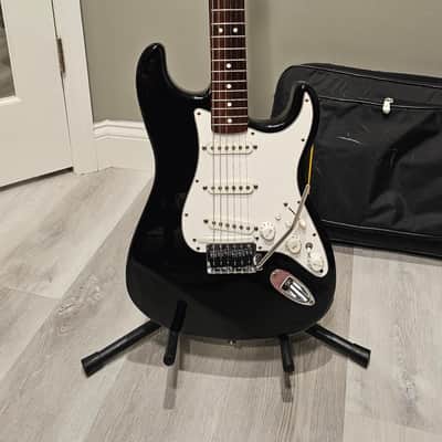 Fender Standard Roland Ready Stratocaster 1999 - Black image 1