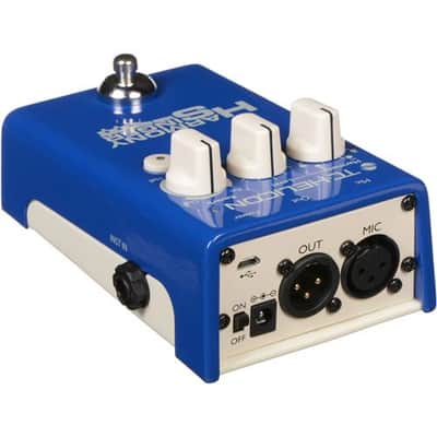 TC Helicon Helicon Harmony Singer 2 Battery-Powered Vocal Effects Stompbox with Guitar-Controlled Harmony, Reverb and Tone image 2