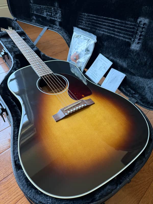 2025 Gibson J-45 Standard - Vintage Sunburst