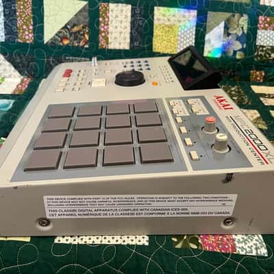 Akai MPC 2000XL Bundle, 32mb upgrade, 8 output expansion, Zip drive, Extra Disks image 13