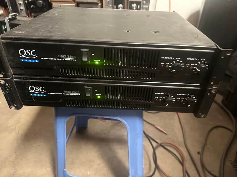 QSC RMX2450 2400-Watt Professional Power Amp 2000s - Black image 1