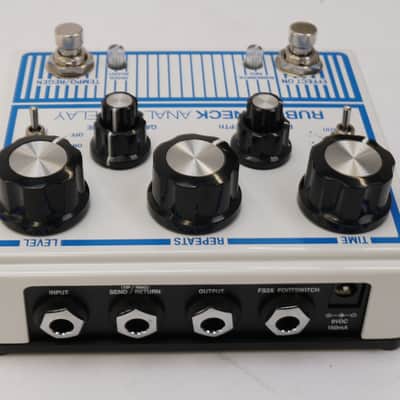 DigiTech DOD-RUBBERNECK Analog Delay Pedal with Double Concentric Knobs, Double Footswitches and Remote Footswitch Control (White) image 3