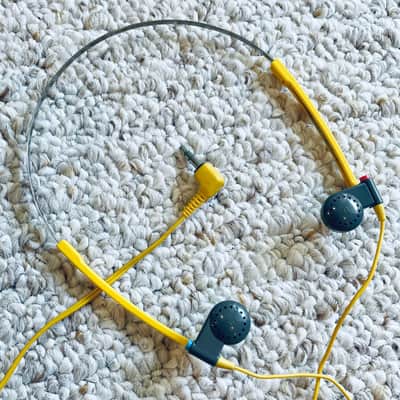 [RARE] Sony MDR-W15 Dynamic Stereo Sport Headphone, Beautiful Fashion Yellow, Sounds Great ! image 4