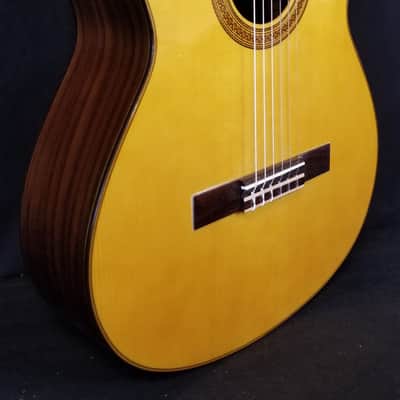 Yamaha CG182S Classical Guitar, Solid Englemann Spruce Top, Rosewood Back & Sides, Natural image 4