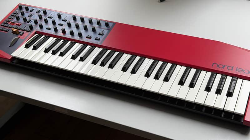 Nord Lead 49-Key 4-Voice Polyphonic Synthesizer 1995 - 1997 - Red image 1