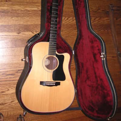 Guild DCE5 2001 image 2