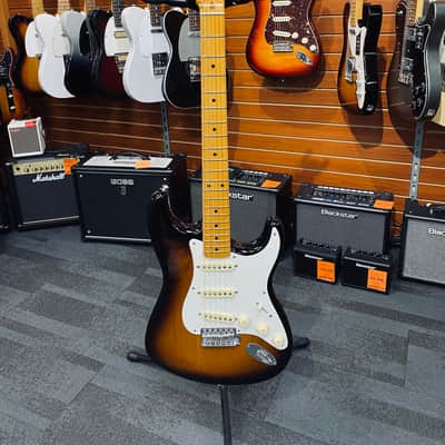 Fender American Vintage II '57 Stratocaster - 2-Color Sunburst image 1