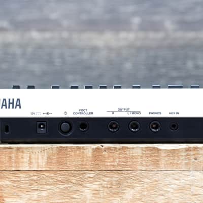 Yamaha Reface CS 8-Note Polyphonic Virtual Analog 37-Key Mobile Mini Synthesizer image 9