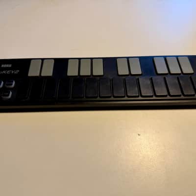 Korg nanoKEY2 Slimline USB MIDI Keyboard Controller - Black image 2