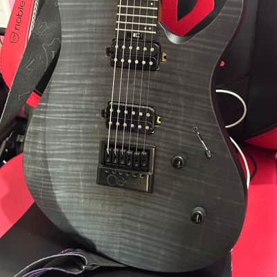 Balaguer Diablo evertune guitar image 2