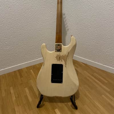 Fender Custom Shop Limited Edition 1962 Stratocaster Heavy Relic Chocolate 3TS image 2