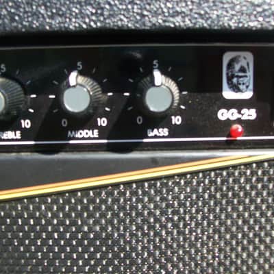 Gorilla GG-25 1980's S.S. 25W 1-8" Spkr. Vintage Guitar Combo Amp. All original. AC/DC powered. image 3
