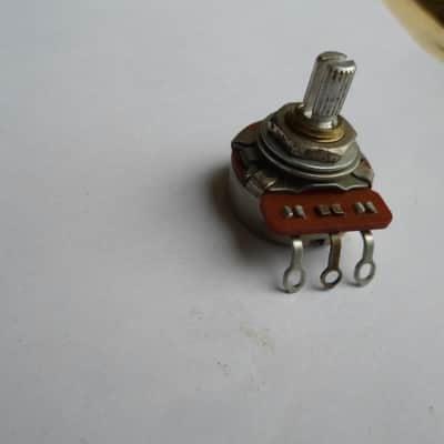 Vintage Fender Stratocaster 1966 pot 250K Strat image 1