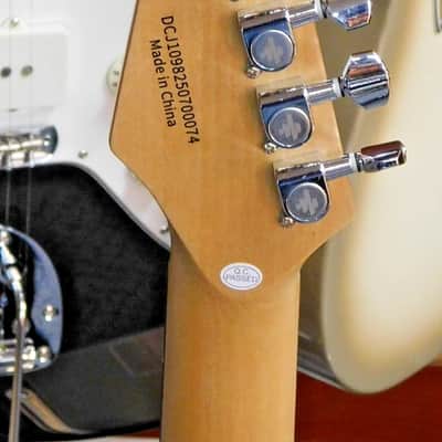 Donner Standard Series Single Cut Electric Guitar! Gloss Black! VERY NICE!!! image 8