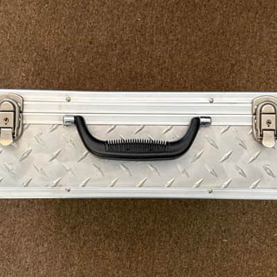 Core Equipment Pedalboard/Case 11.5"x17" - Diamond Plate image 3