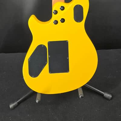 EVH Wolfgang® Special, Baked Maple, Ebony Fingerboard, Caution Yellow image 6