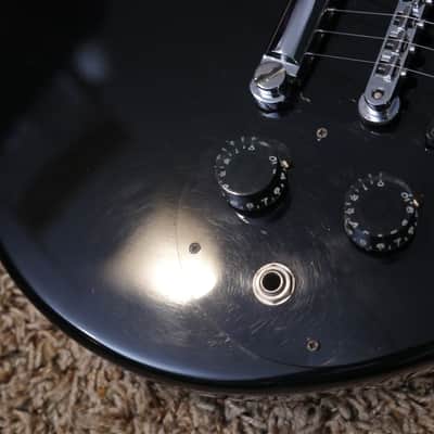 Video! 1986 Gibson Melody Maker Black - Ebony Fretboard - Gen 4 Chainsaw Case image 7