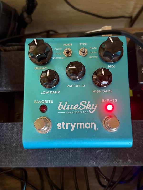 Strymon Blue Sky Reverberator V1 2010 - 2022 - Blue image 1