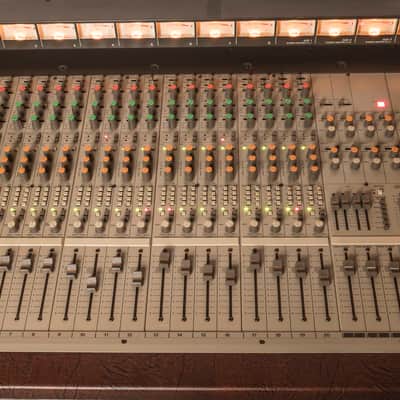 Tascam M520 20/8/2/16 vintage analog mixing console with power supply, and cable image 7