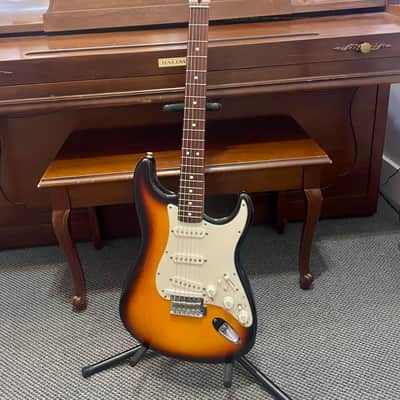 2008 Fender MIDI Roland Ready Stratocaster Sunburst image 2