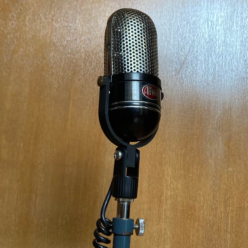 ☆ 1960s ☆ Japanese AIWA Dynamic Microphone M18 ☆ RCA 77 style
