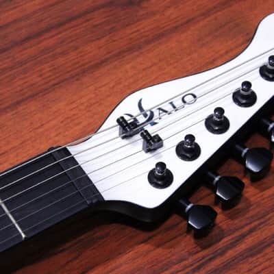 Halo Salvus 6 String Baritone Guitar Fishman Fluence Modern Humbuckers Evertune Bridge B-Stock image 6
