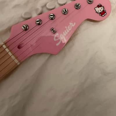 Squier Hello Kitty Stratocaster 2024 - Present - Pink image 3