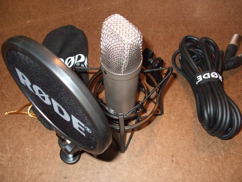 RODE NT1-A Large Diaphragm Cardioid Condenser Microphone 2002 - Present - Silver image 1