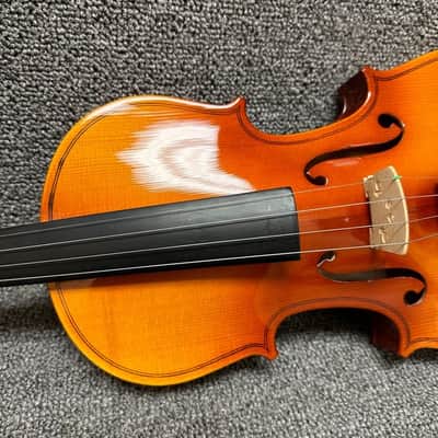 Crescent 4/4 Violin with Case and Bow image 3