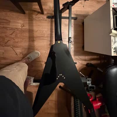 2015 Epiphone Brent Hinds Flying V – Black & Gold - Pre-Production Mistake Prototype. Believed to have been handled by Brent Himself image 3
