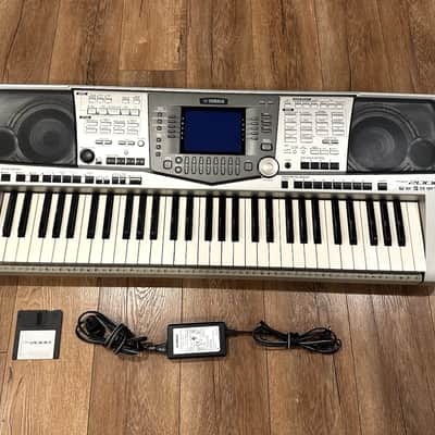 Yamaha PSR-2000 keyboard 61 Keys