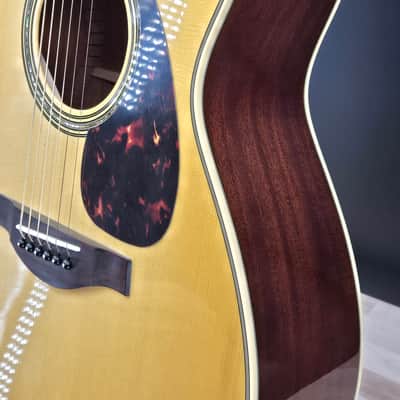 Yamaha LS6M-ARE Small Body Mahagany Spruce Top with Passive Pickup image 4