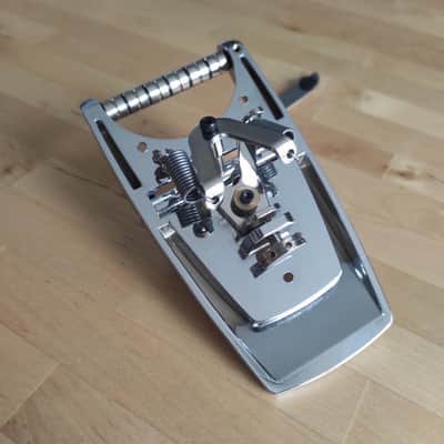 Wilkinson Wigsby Vibrato Tailpiece Chrome image 4
