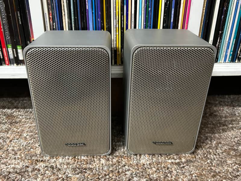 Vintage Realistic Minimus-7 Silver Bookshelf Speaker Pair Radio Shack TESTED ✅
