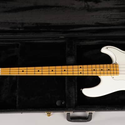 G&L USA SB-2 Bass - 1994 - White image 20