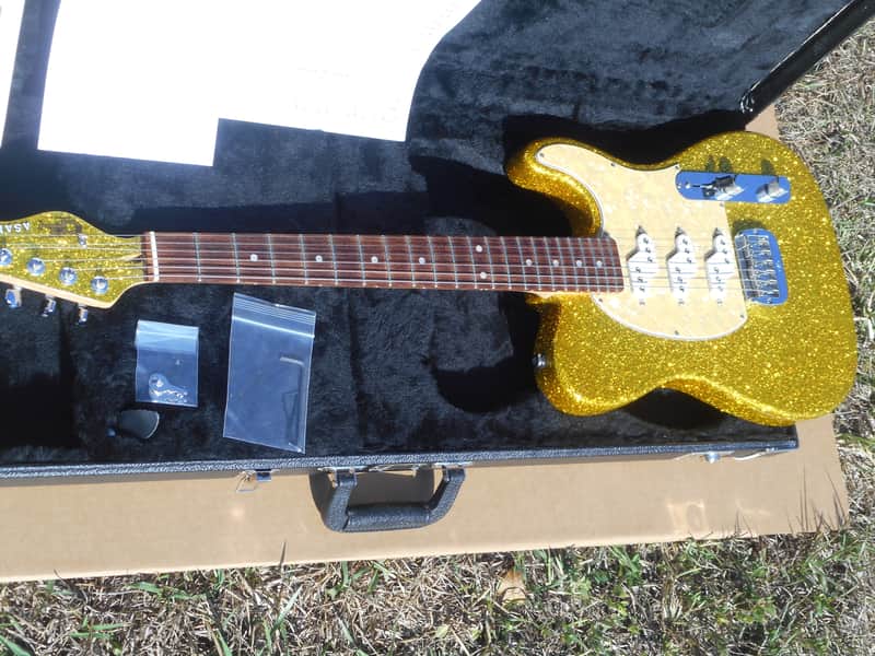 Stunning G&L ASAT Z3 Gold Metal Flake Sparkle With Certificate