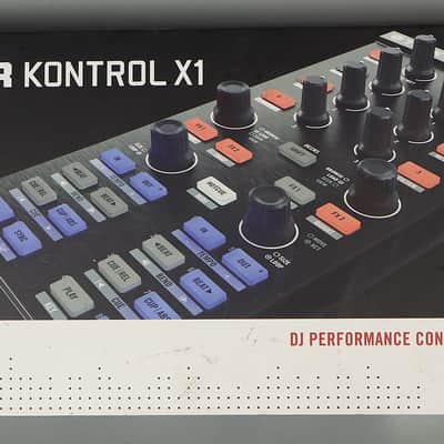 TRAKTOR KONTROL X1 MK1 Decks & Effects DJ Controller image 9