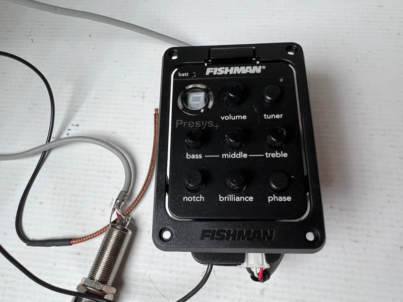 Fishman Presys preamp and pickup system image 1